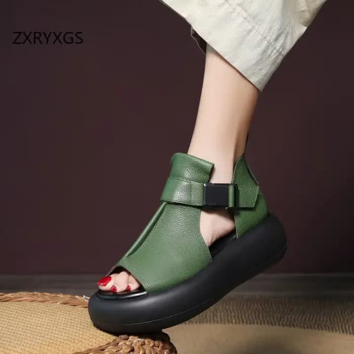 ZXRYXGS 2025 été nouveau couche supérieure en peau de vache rétro bouche de poisson sandales romaine