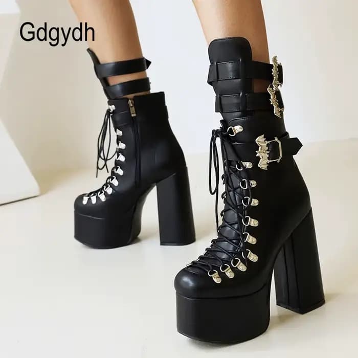 Gdgydh Style gothique noir plate-forme bottes ailes de chauve-souris Sexy club nuit bottes modernes 