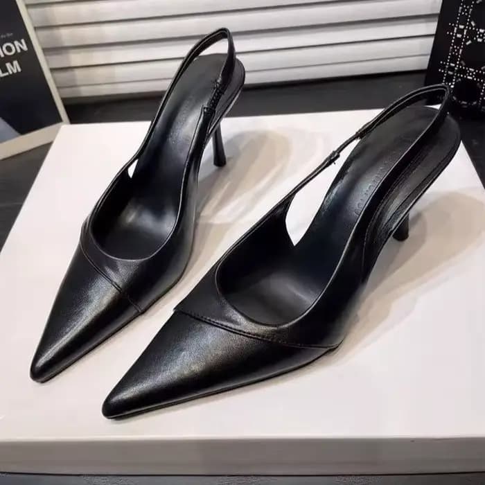 Sandales tendance de haute qualité. Chaussures à bout pointu et talon bas pour femmes, style platefo