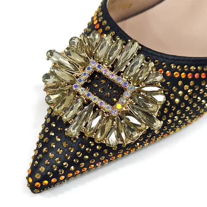 Chaussures de soirée élégantes pour femmes nigérianes 2026 avec talon moyen et sac à main assorti – 