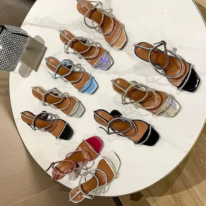 Sandales pour femmes été européennes et américaines nouveaux talons hauts Banquet mode strass chaîne