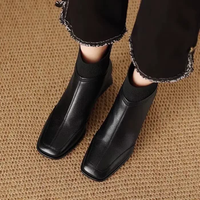 Nouvelles chaussures pour femmes à talons hauts et polyvalentes à bout carré et bottes à la mode pou