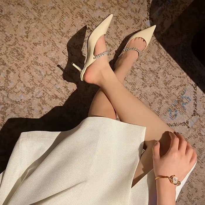 Mules en cuir élégantes à bout pointu, sandales à talons hauts ornées de strass, chaussures de soiré