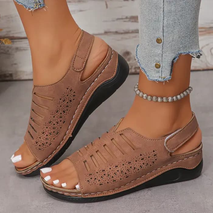 Nouvelles sandales compensées rétro confortables en cuir pour femme, grande taille, à talon moyen, s