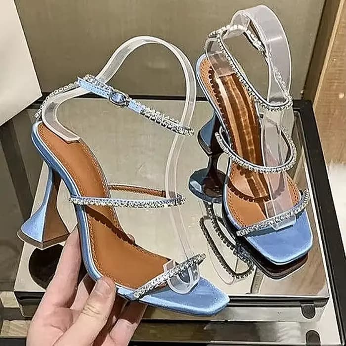 Sandales pour femmes été européennes et américaines nouveaux talons hauts Banquet mode strass chaîne