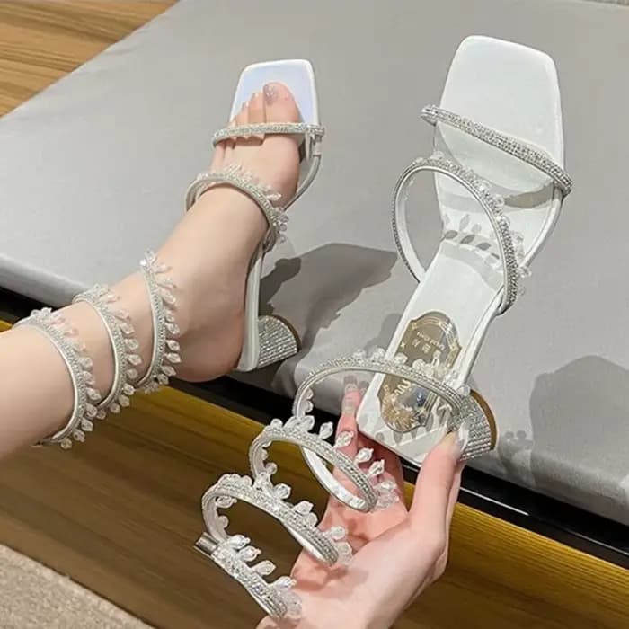 Sandales d'été 2026 à talons hauts épais et ornés de strass, style féerique, nouvelle collection pou