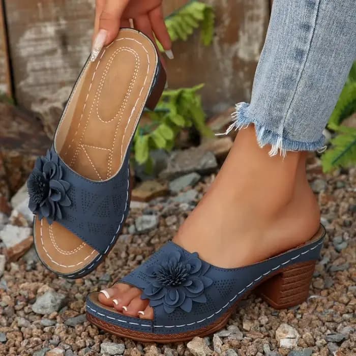 Rétro fleur décor sandales à talons compensés femmes 2025 été confort fond épais plate-forme sandale