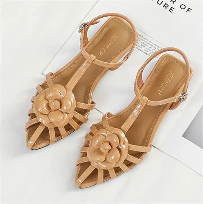ZAROY Sandales plates de luxe dorées à bande étroite ajourée pour femme, à bout pointu, décorées de 