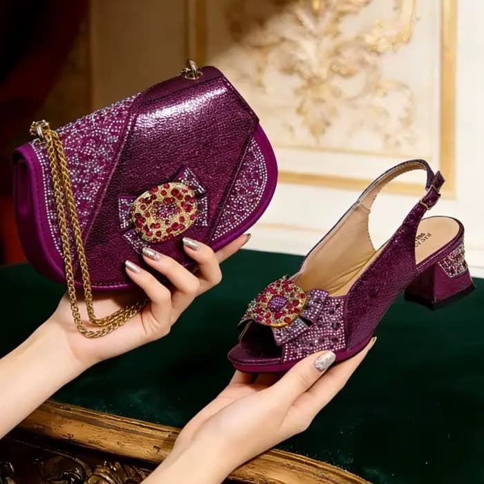 Venus Chan 2026 – Sandales élégantes à talons hauts et bout ouvert ornées de strass violets pour fem