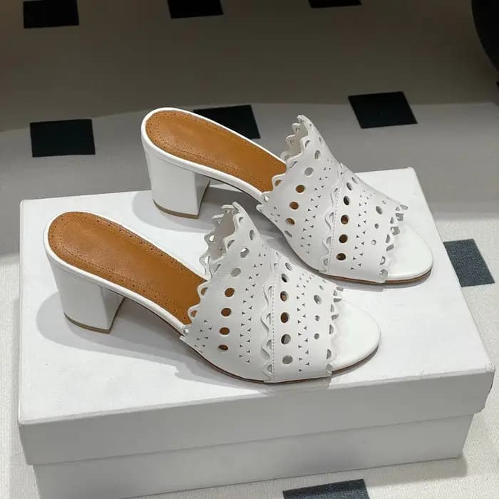 Début du printemps nouvelle mode classique rétro talon haut évidé bout ouvert pantoufle en cuir véri