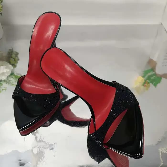 Talons hauts pointus à la mode, bouche de poisson, perçage à chaud, banquet de mariage, bouche peu p