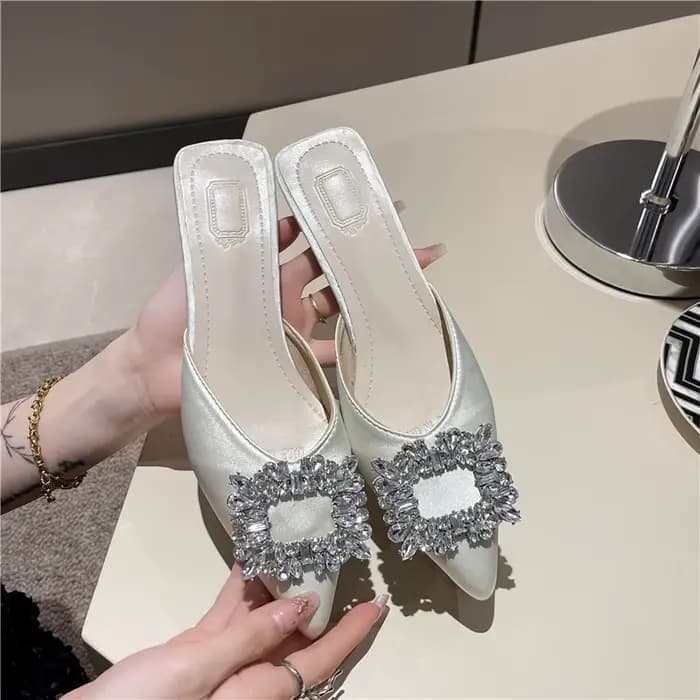 Nouvelles chaussures pour femmes nouvelles Mules femmes talons hauts mode pompe de mariage femmes st