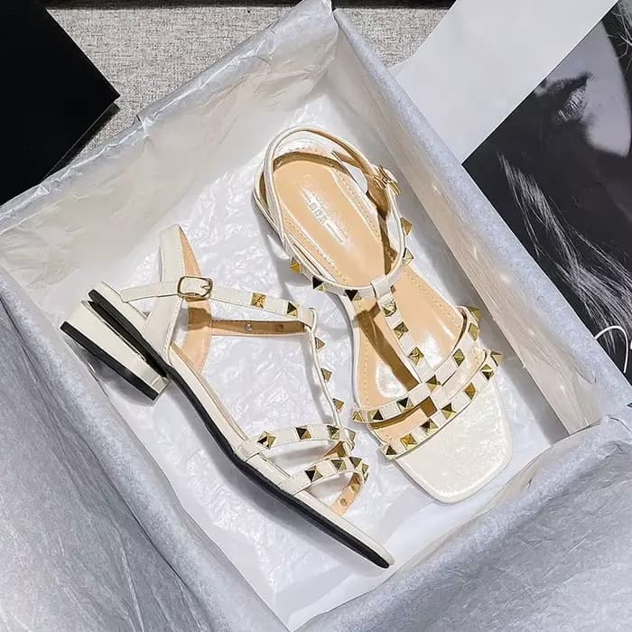Sandales à talons bas pour femmes avec lanière en T et rivets uniques – Chaussures décontractées d'é