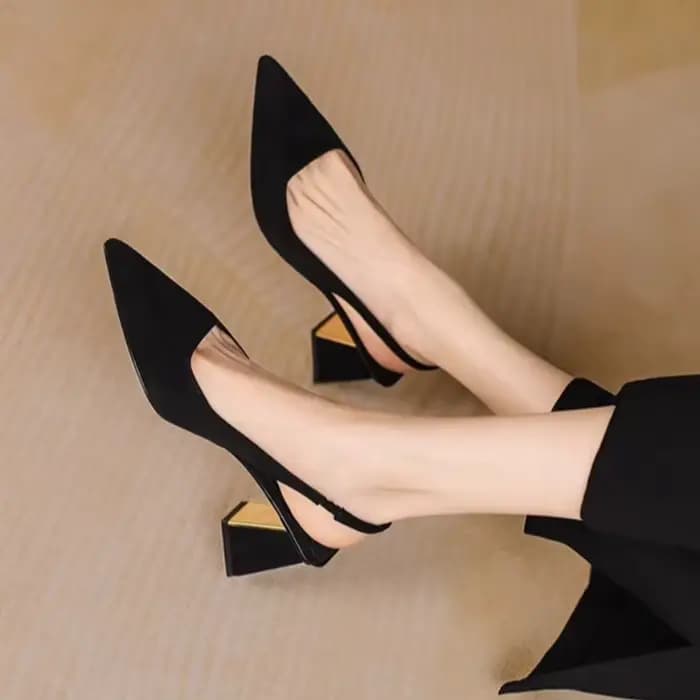 Sandales noires femmes été nouvelle mode femmes pointu talon carré sandales pompes femmes chaussures