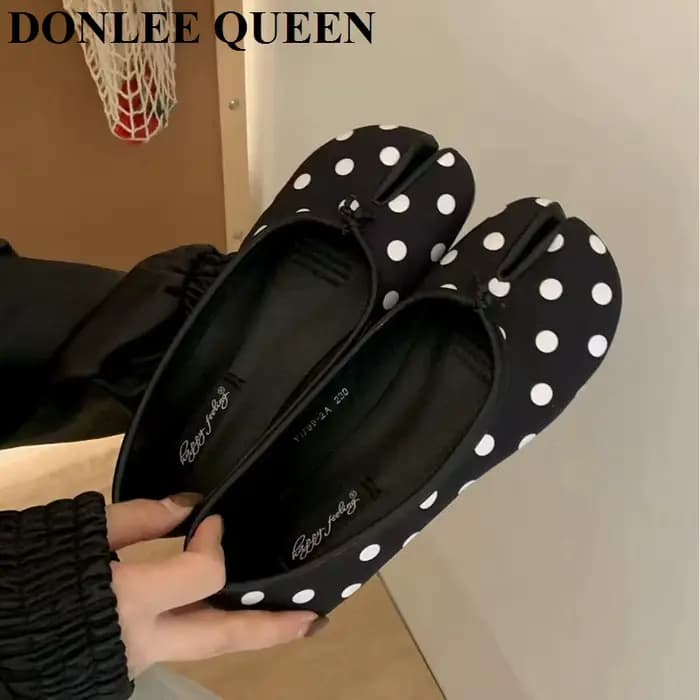 Chaussures plates élégantes de style coréen pour femmes, chaussures à bout fendu, chaussures de ball