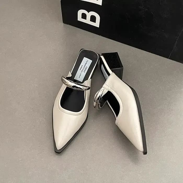 Mules d'été à bout couvert pour femmes, pantoufles à la mode, décoration en métal, chaussures coulis