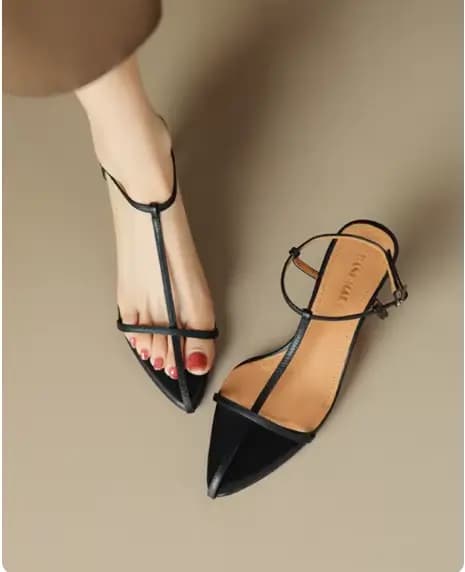 Nouvelle collection été 2026 : Sandales noires élégantes pour femme, style gladiateur à bout pointu,