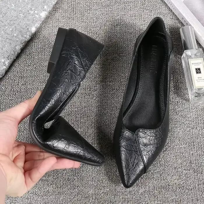 Talon aiguille pour femmes 2025 printemps et automne nouvelles chaussures simples sexy assorties ave