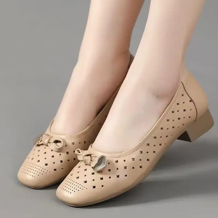 Chaussures en cuir ajouré à talons bas pour femmes, semelle souple, respirantes, légères, bout rond,