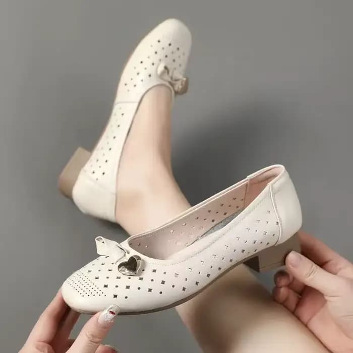 Chaussures en cuir ajouré à talons bas pour femmes, semelle souple, respirantes, légères, bout rond,
