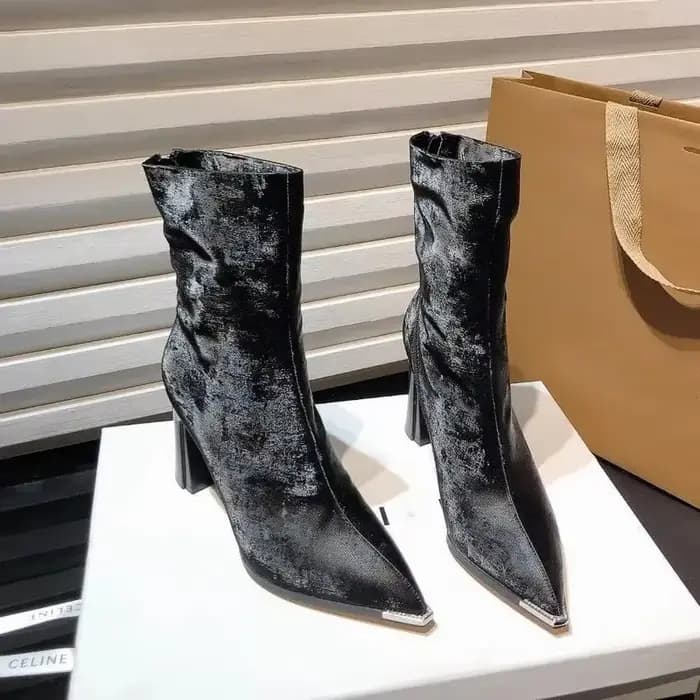 Chaussures mi-mollet pour femmes, élégantes, bout pointu, demi-bottes en fourrure, Cosplay Goth New 