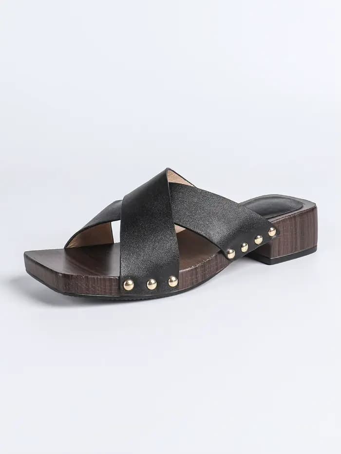 Sandales à talons mi-hauts pour femmes, motif bois, rivets métalliques, talon épais, cuir verni, ban