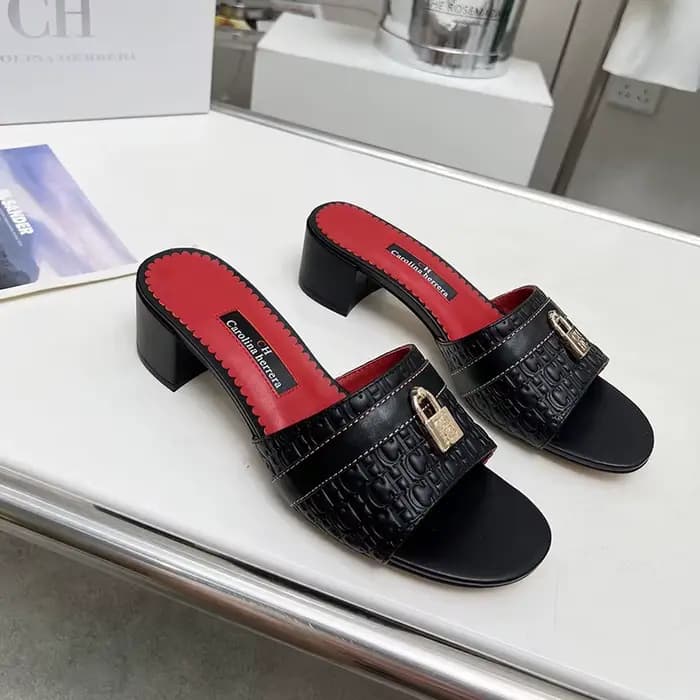 Sandales mules de luxe pour femmes, noires et rouges, marque CH, dessus en cuir gaufré, boucle à fer