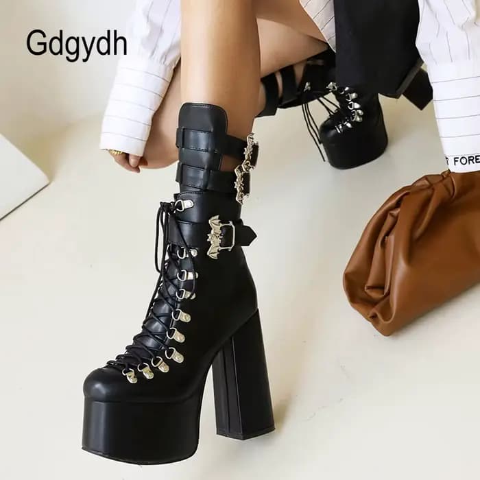 Gdgydh Style gothique noir plate-forme bottes ailes de chauve-souris Sexy club nuit bottes modernes 