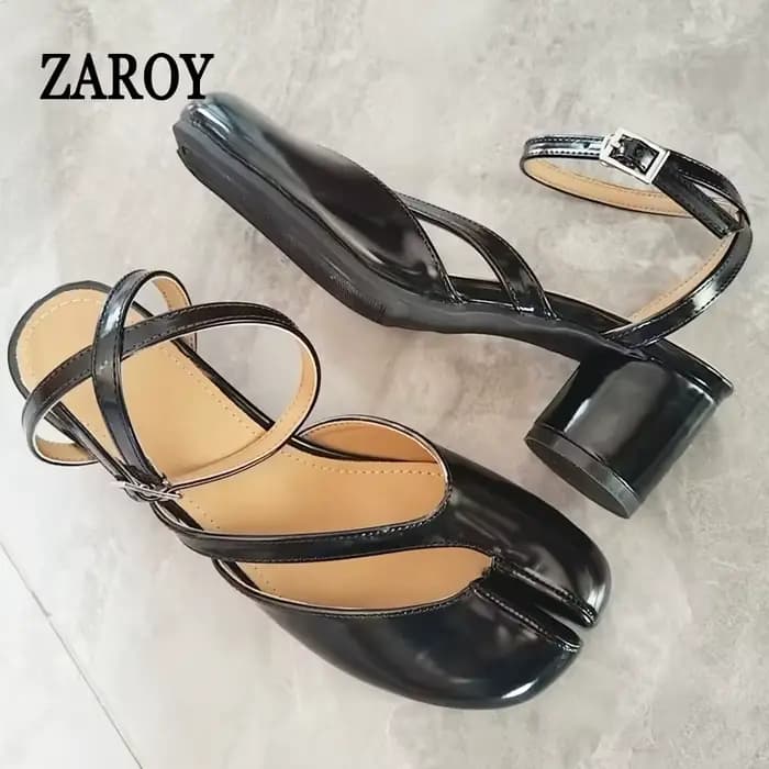 ZAROY Élégantes Sandales Tabi à bout fendu Mary Jane, Talons carrés hauts, Escarpins à bride croisée
