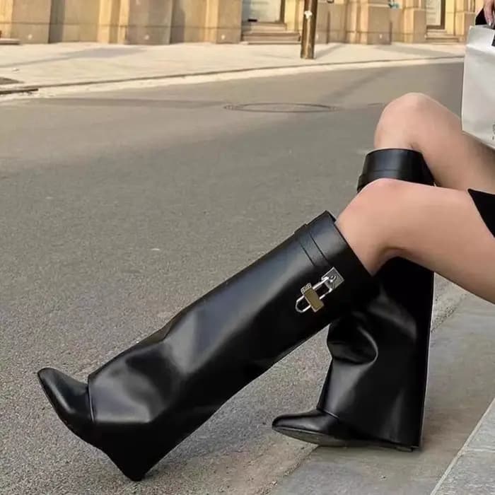 Bottes Chelsea de luxe en métal pour femme, bottes pointues à une pédale, à la mode, Cool, pour moto