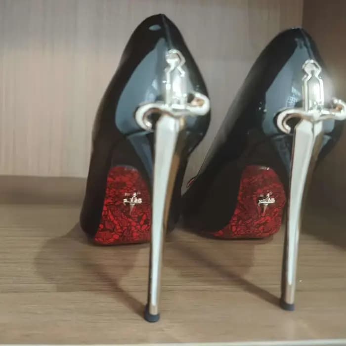 Purcoral 2026 Nouveaux Escarpins Femme à Talon Fin de 8/10 cm, Semelle Rouge, Bout Pointu, en Cuir V