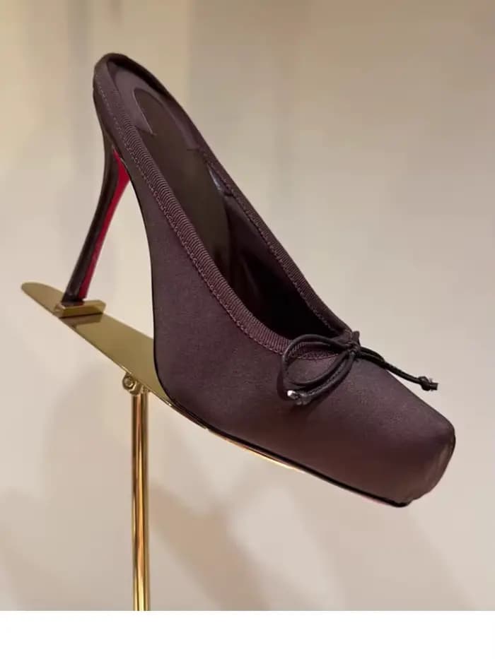 Nouvelles sandales d'été européennes et américaines pour femmes à talons hauts, en satin, avec nœud 