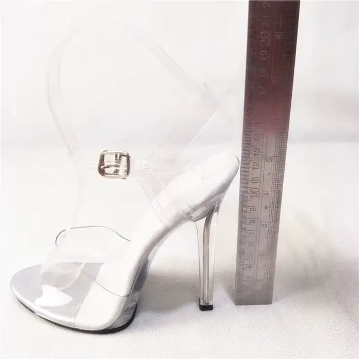 Nouvelles chaussures transparentes à la mode, talons hauts pour la scène de modélisation d'été, sand