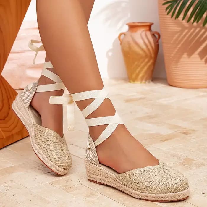 Espadrilles compensées pour femmes à bout fermé avec bride de cheville