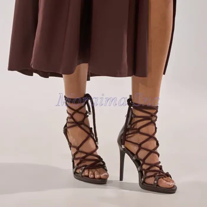 Sandales à talons aiguilles en corde tressée marron
