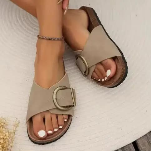 Soldes d'été de la saison : Sandales tendance à semelle en liège pour femme