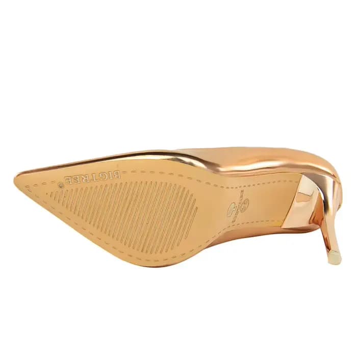 Escarpins en cuir verni pour femmes