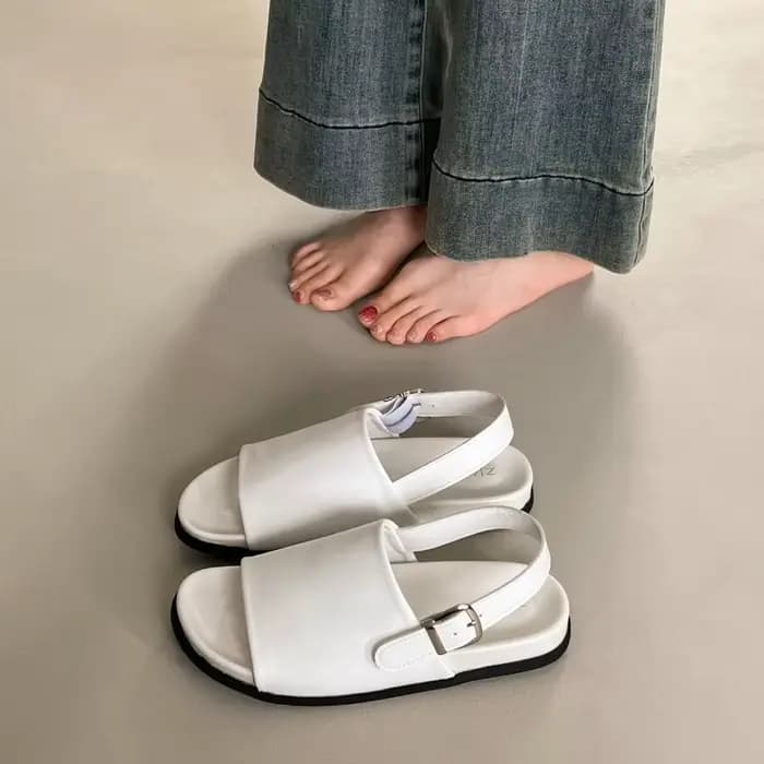 Sandales Minimalistes et Tendance à Semelle Épaisse et Bout Rond