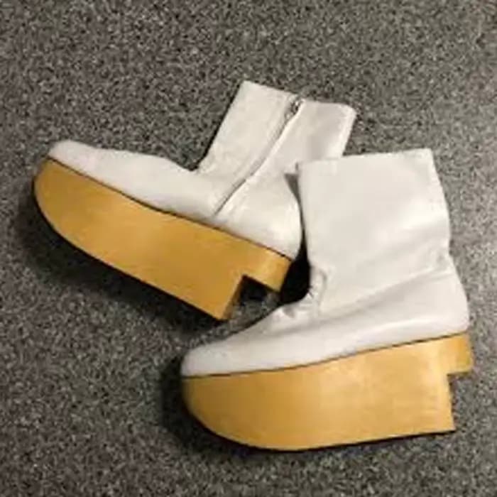 Bottines compensées blanches à grain de bois