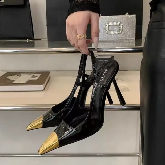 Baotou – sandales pointues en métal