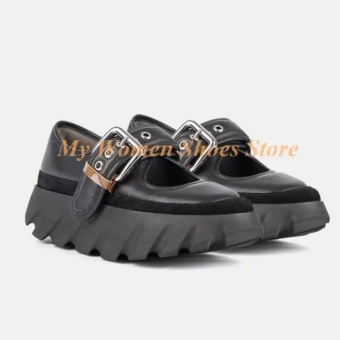 Chaussures à talon épais avec bride à boucle