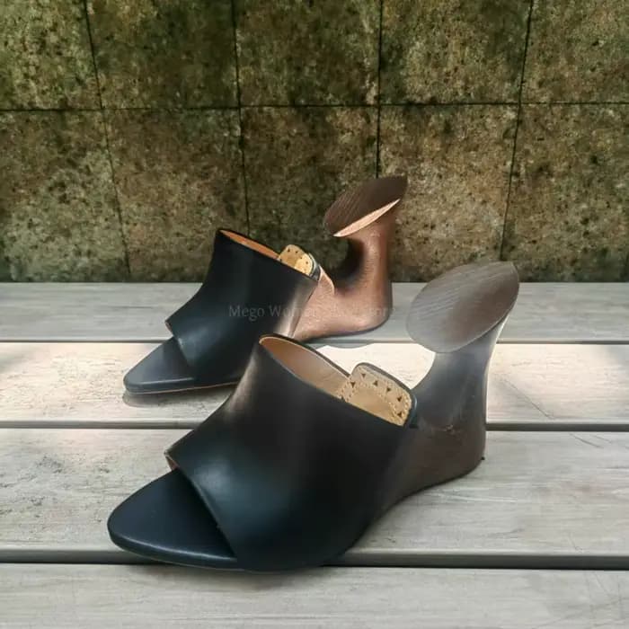 Pantoufles à talons hauts compensés en bois pour femmes