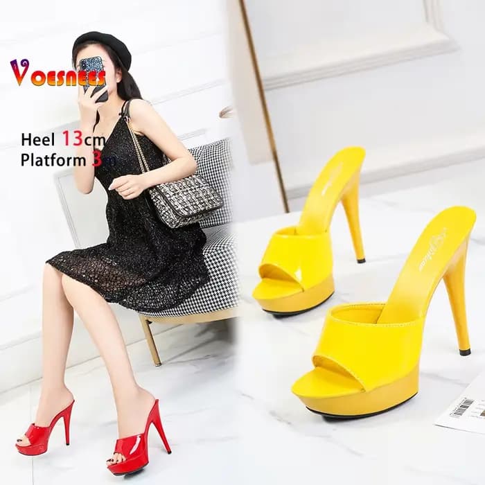 Mules en cuir verni à talons fins pour femmes