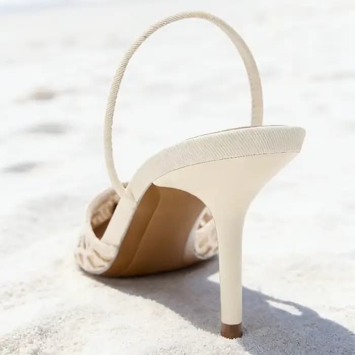 Sandales de marque en maille ajourée beige pour femme