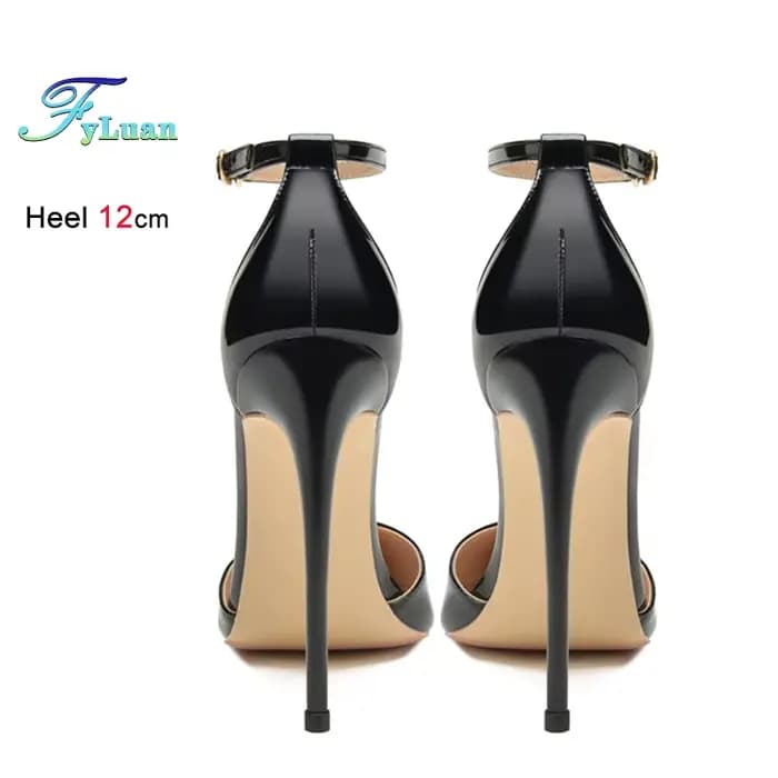 Escarpins en cuir verni pour femmes
