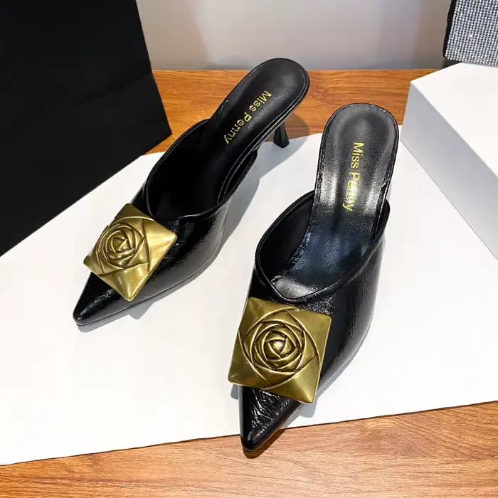 Nouvelles sandales à talon fin et bout pointu pour femme