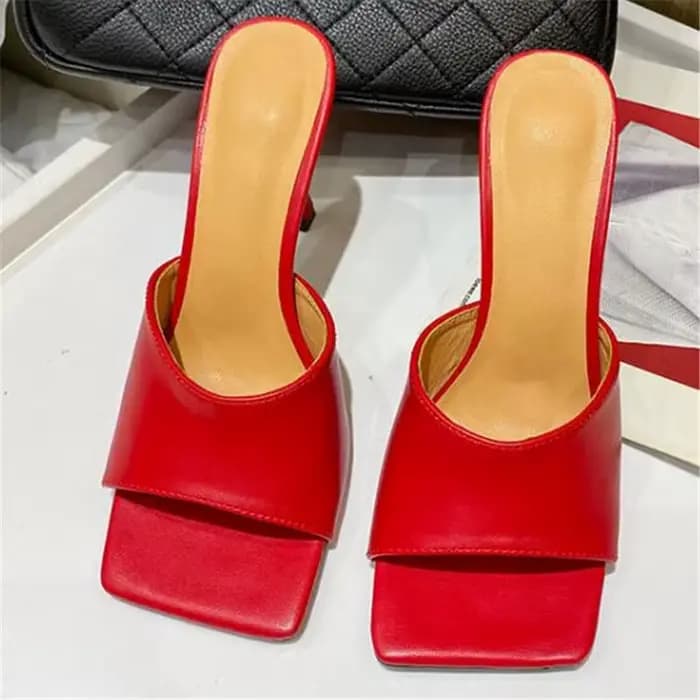 Nouveau bout carré talons hauts sandales femmes mode