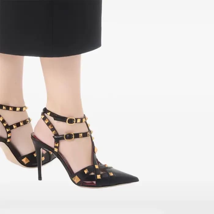 Nouvelles sandales d'été 2026 à rivets pour femmes, à talon aiguille pointu, sexy et tendance, pour soirée
