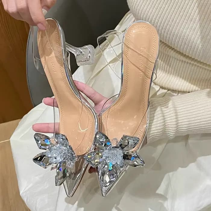 Sandales Baotou argentées pour femme, nouvelle collection été 2026, magnifiques talons hauts transparents à bout pointu, style verre à vin, avec fleurs en cristal, pour célébrités