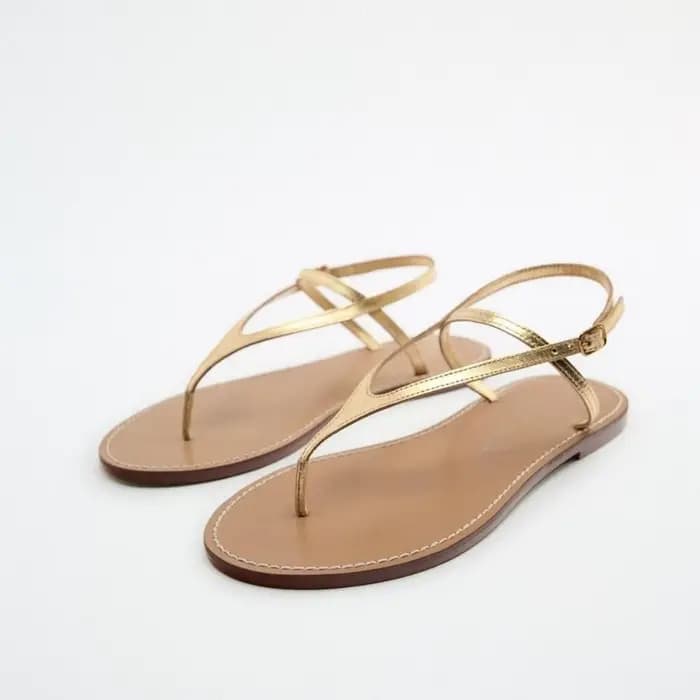 Sandales plates pour femmes Été 2026 : Style féerique et épuré avec une seule bride et bout fermé